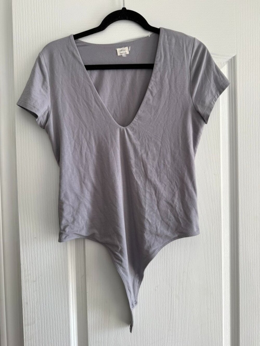 Wilfred Aritzia Grey V-Neck Short Sleeve Bodysuit Size M